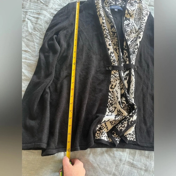 Jones New York Signature Cardigan Size XL Black with White Shawl Collar - Picture 8 of 8